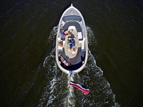 Sloepverhuur Van Wijk 550 Kagerplassen.jpg